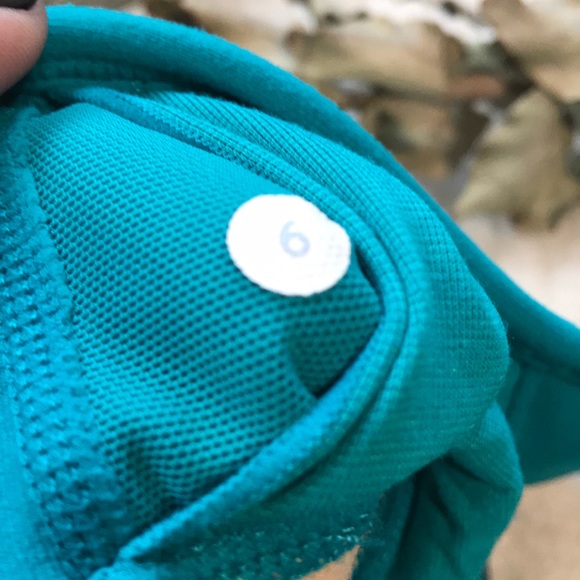 Lululemon Teal Bra size 6 - Picture 5 of 5